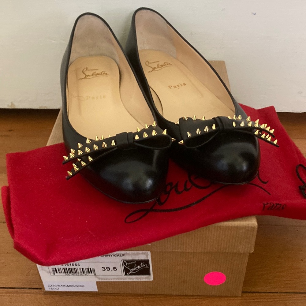 Louboutin Women's Ballalarina Flat Nappa Shiny/Calf Black/gold flat size 39.5